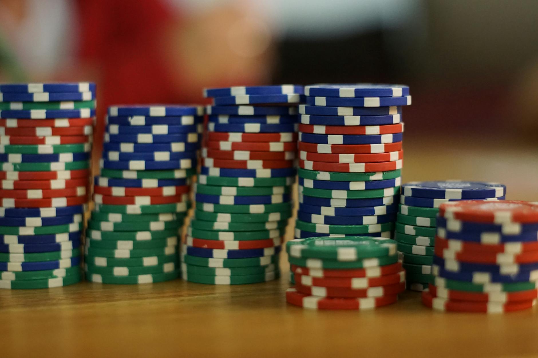 Quản lý vốn và giữ kỷ luật là cách thực tế để giảm rủi ro khi tham gia casino online.